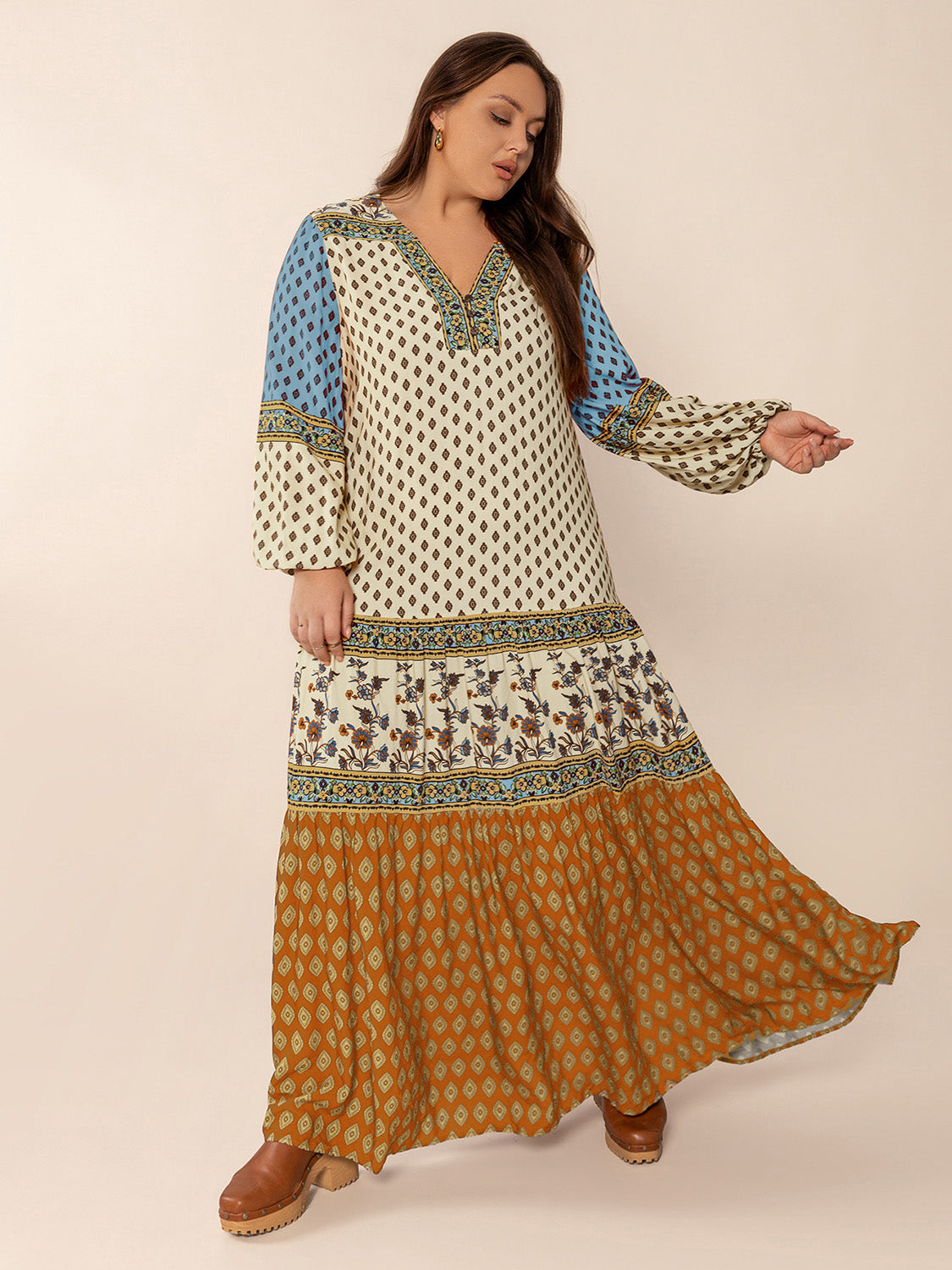 Robe longue imprimée grande taille à col en V et manches ballon