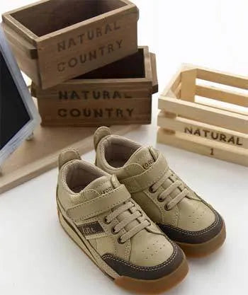 Enfants de sneakers - Enfance-Heureuse